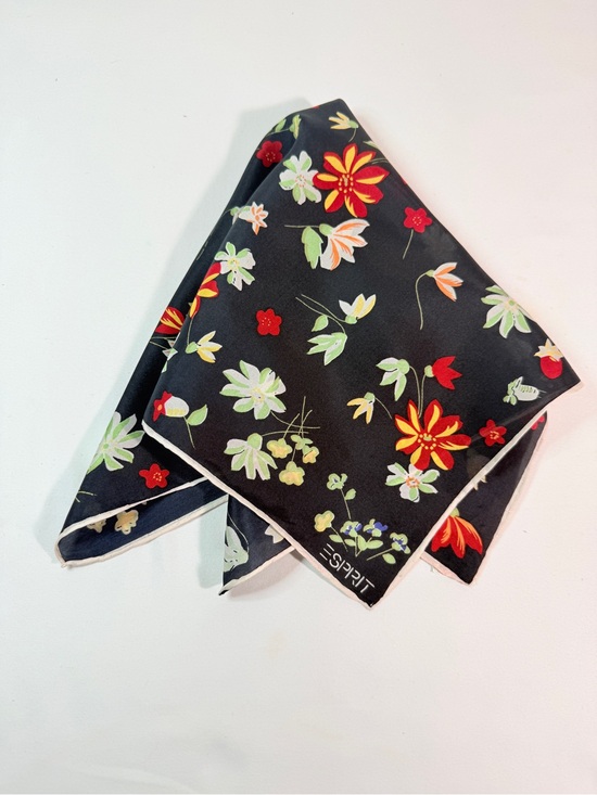Esprit Accessories - Esprit Vintage 100% Silk Floral Square Scarf Navy Red 16x16